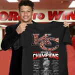 Kansas City Chiefs Super Bowl Champions 2020 All Players Signatures Tshirt Hoodie Sweater Model a21279